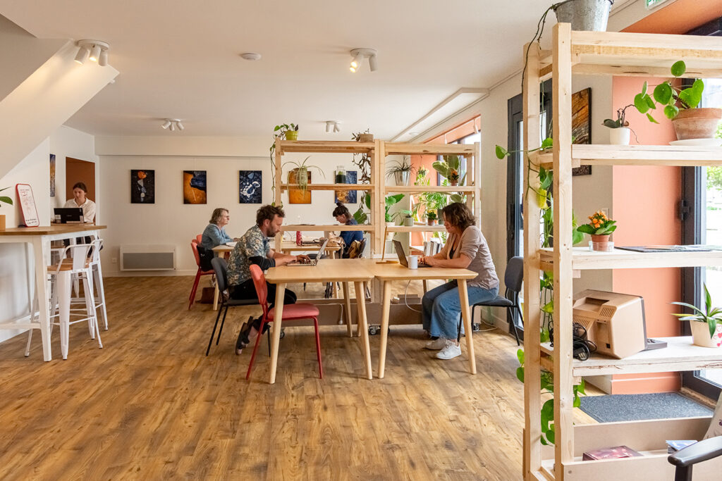 grande salle de coworking de la serre